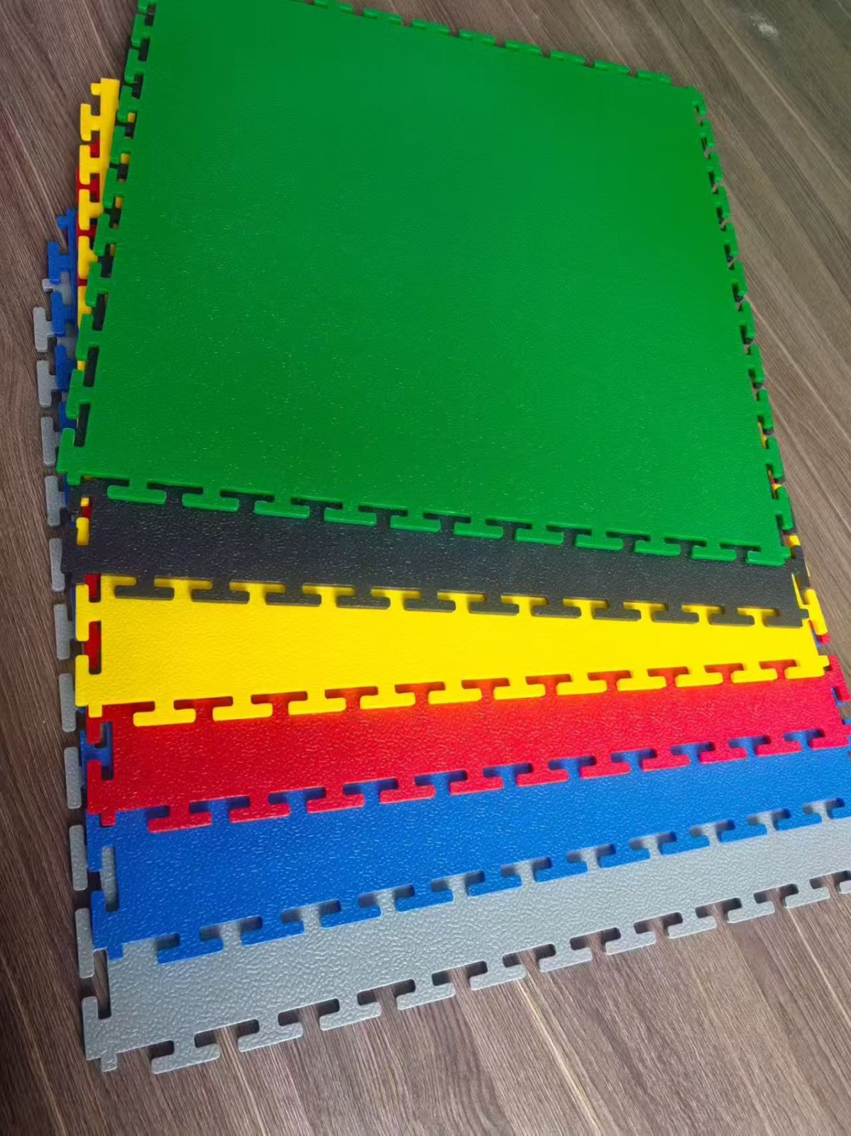 Interlocking PVC Floor Tiles
