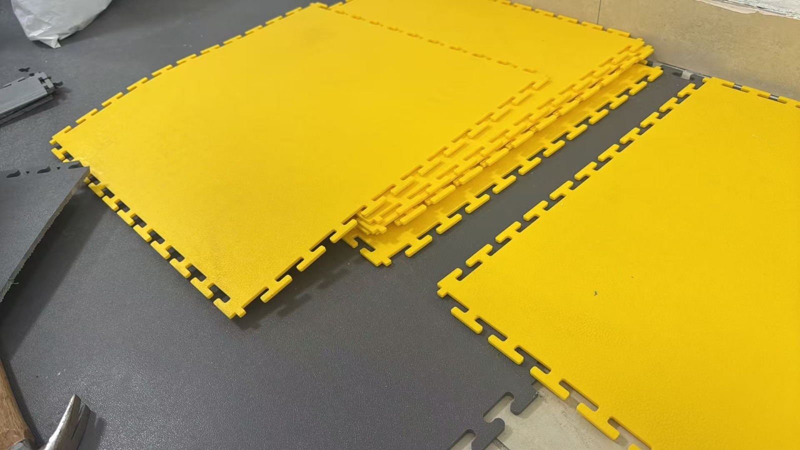 Interlocking PVC Floor Tiles